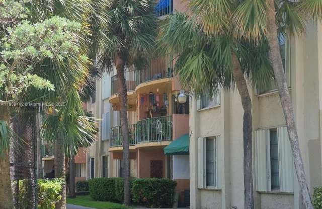 Photo of 9320 Fontainebleau Blvd