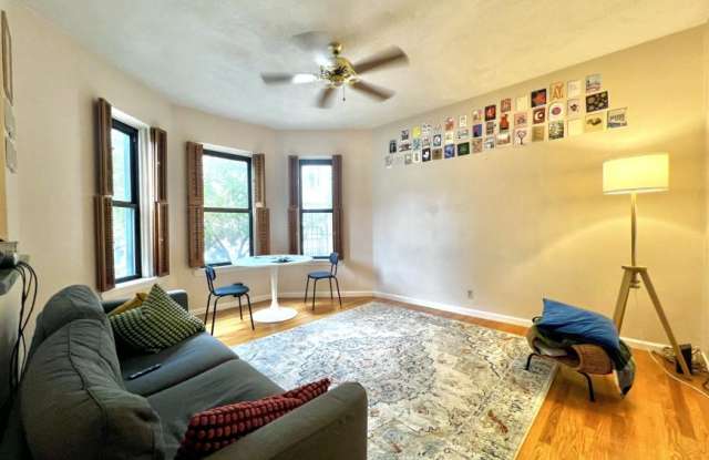 1427 Commonwealth