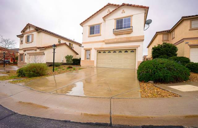 Beautiful Two Story Home in Lone Mountain! - 10405 Daisy Dawn Court, Las Vegas, NV 89129