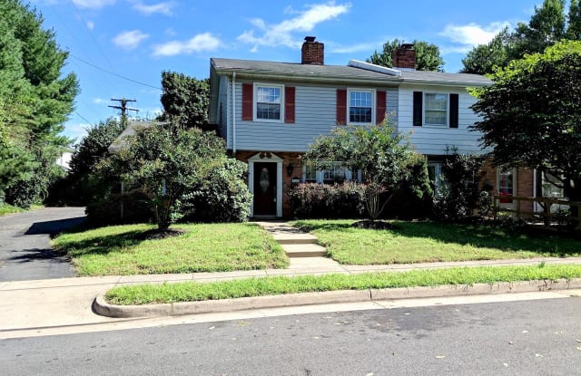 226 WASHINGTON STREET NE - 226 Washington Street Northeast, Leesburg, VA 20176