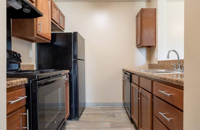 Walnut Manor Apartments