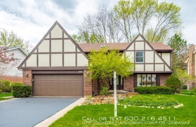 1207 E Valley Ln - 1207 E Valley Ln, Arlington Heights, IL 60004