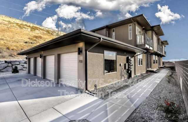 740 Bluffs Court