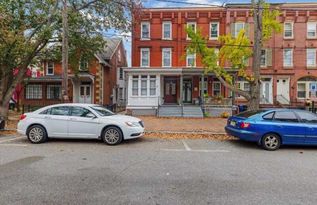 329 East Union Street