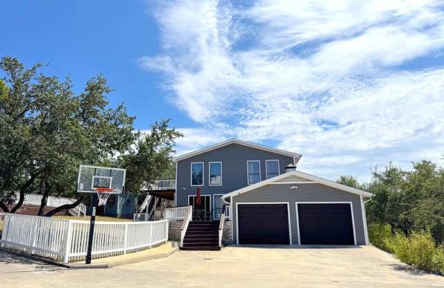 Photo of 200 San Juan