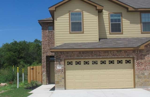 3/2.5/2 duplex with wood like tile flooring  carpet mix / Interior Washer  Dryer connections / Fenced Yard / CISD photos photos