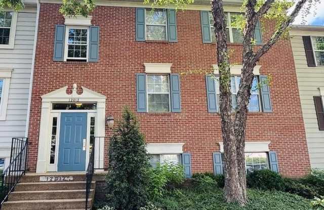 12012 GOLF RIDGE Court unit: 102