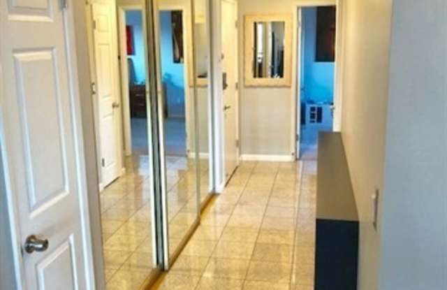 Furnished 2 bedroom Condo with view of Lake Union