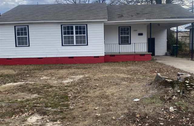 Photo of 304 W 27th Avenue