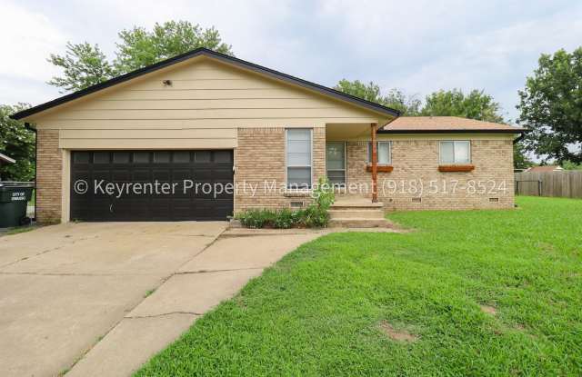 Recently Renovated 3 Bed 2 Bath in Collinsville!