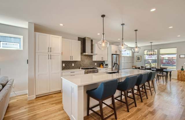 New Build 3 BDR Townhome in Highlands photos photos