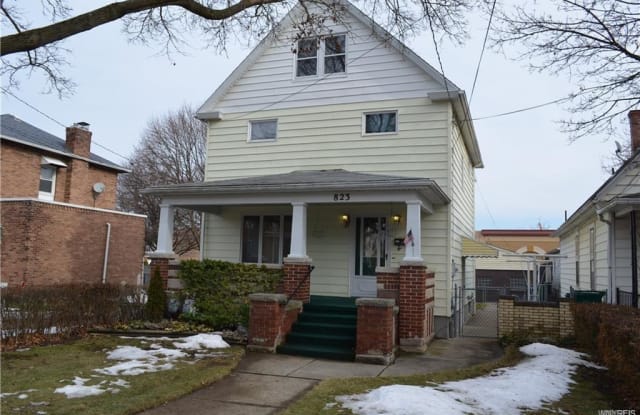 823 17th Street - 823 17th Street, Niagara Falls, NY 14301