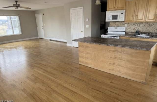 419 Rahway Ave (Unit 2)