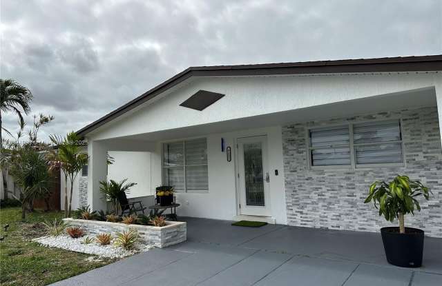 Photo of 4531 SW 42nd  Terr,