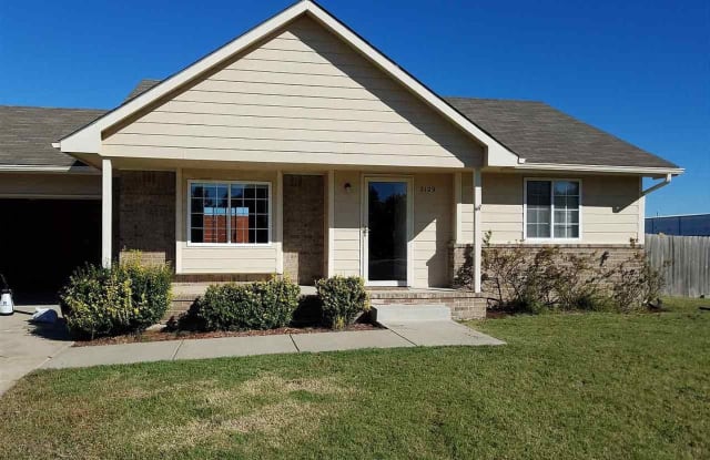 3129 S Illinois Cir - 3129 South Illinois Circle, Wichita, KS 67217