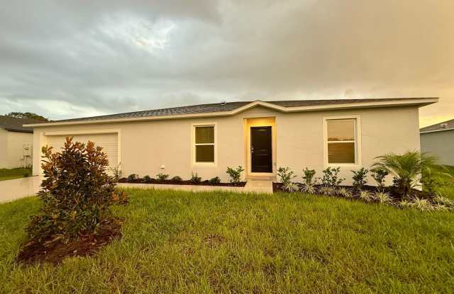 **Move-In-Special** Brand New 4-Bedroom Home in Poinciana – Available Now!