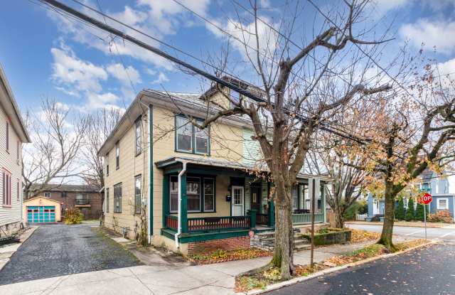 Photo of 429 South Pitt Street - 1