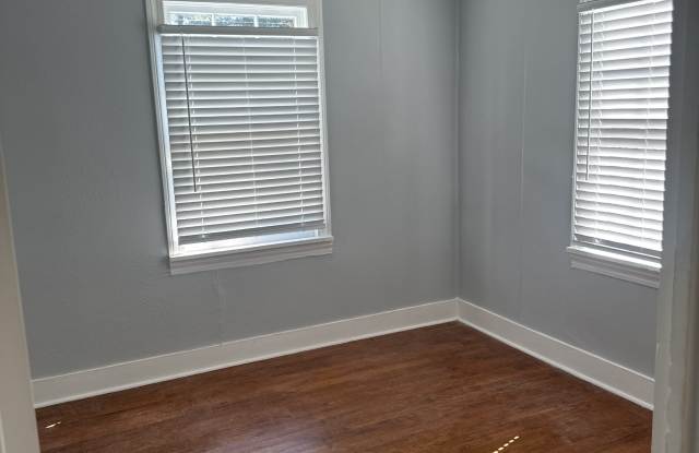 1719 1st Terrace - 2