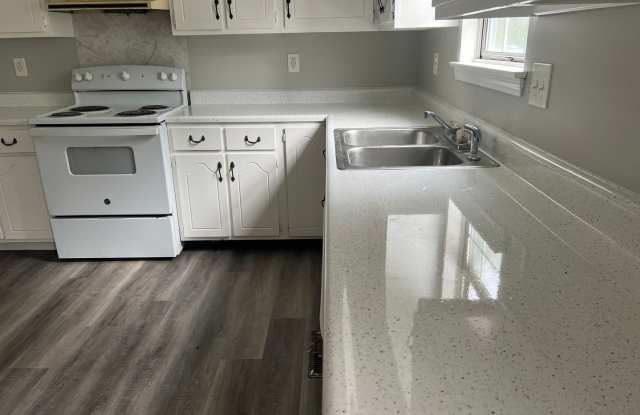 3 bedroom, 1.5 bath Townhome