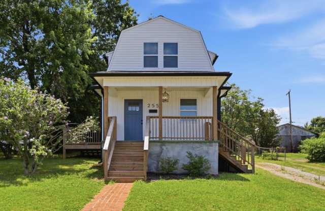 255 Telford Street