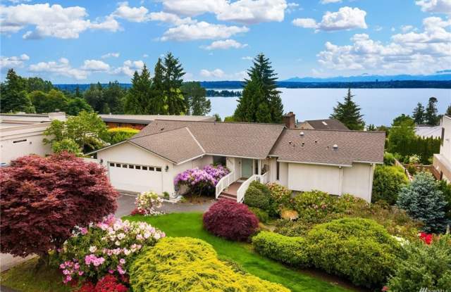 4 Bed 2.5 Bath Kirkland - Lake WA Schools