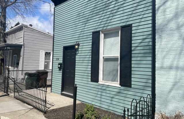 224 W 5th Street