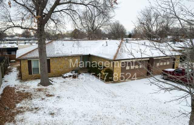 Gorgeous 3 Bed / 2 Bath! Coming soon!