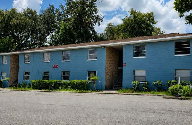 927 N. Iowa A - 3