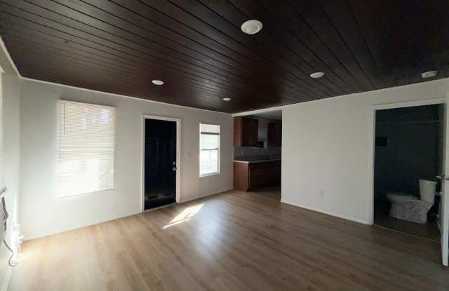 101 West 21st Street - 2