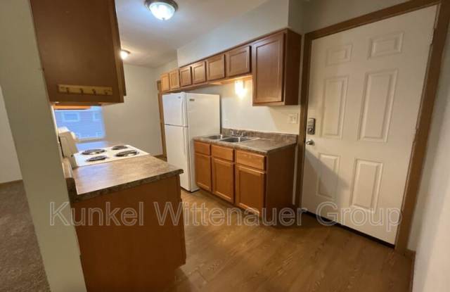 1810-12 Jamestown Road