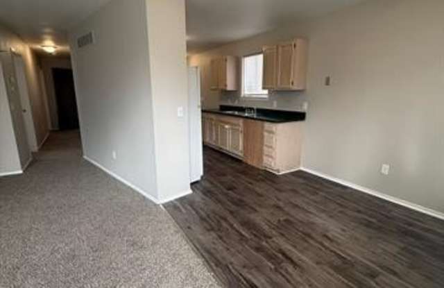 1715 E EVELYN Avenue