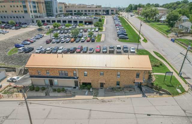 202 East Franklin Street - 1