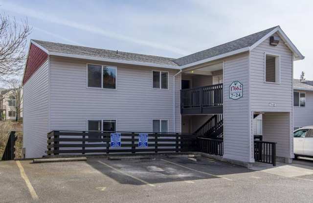 17662 NW Concordia Court #11 ~ Move in Special!! 1st Month's Rent FREE!!