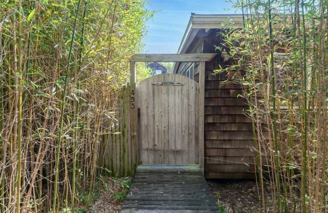 Photo of 453 Denhoff Walk