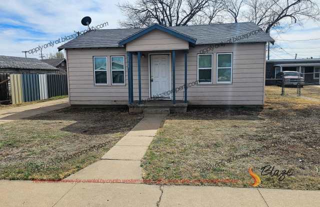 2 Bedroom home for lease - 2505 Southwest 2nd Avenue, Amarillo, TX 79106