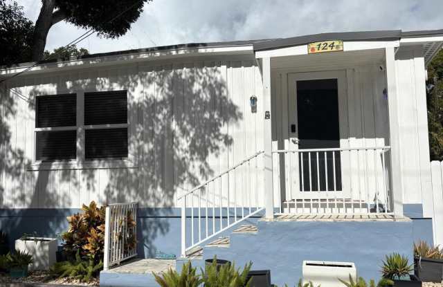 Photo of 124 S 124 Bay Harbor Drive