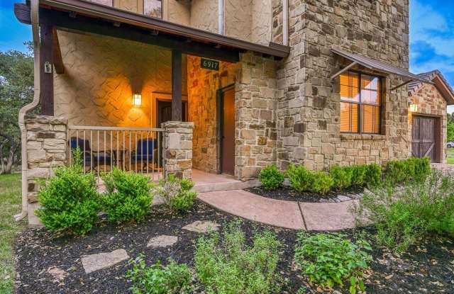 6917 Trimaran Cv Cove