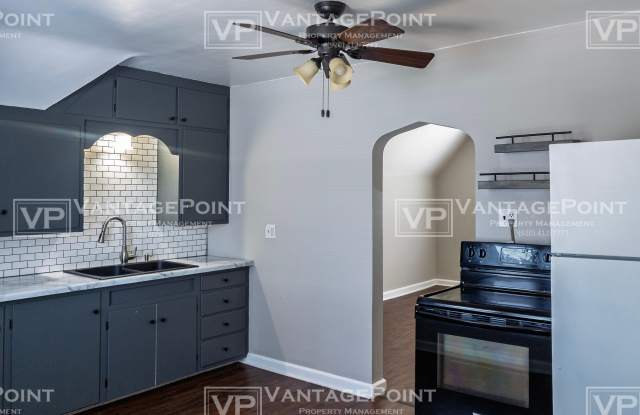 921 Chicago Street - Upper