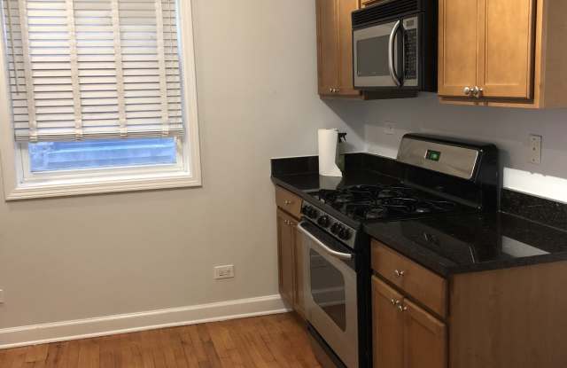 4849 North Wolcott Avenue