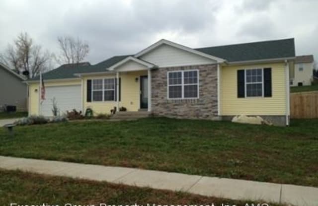 218 BLUERIDGE WAY - 218 Blue Ridge Way, Vine Grove, KY 40175