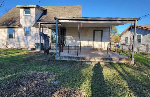 2305 Post Oak Avenue