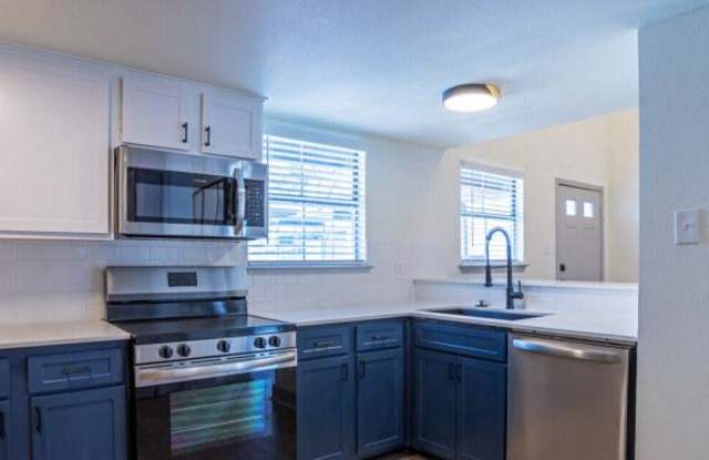 301 E 4th St STE 301