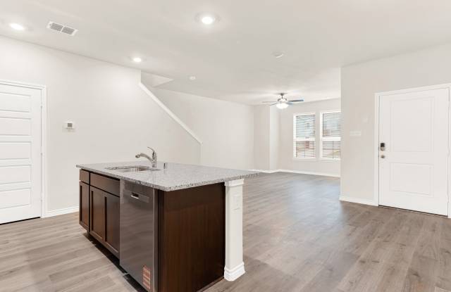 Photo of 1336 Kimzey St - 1