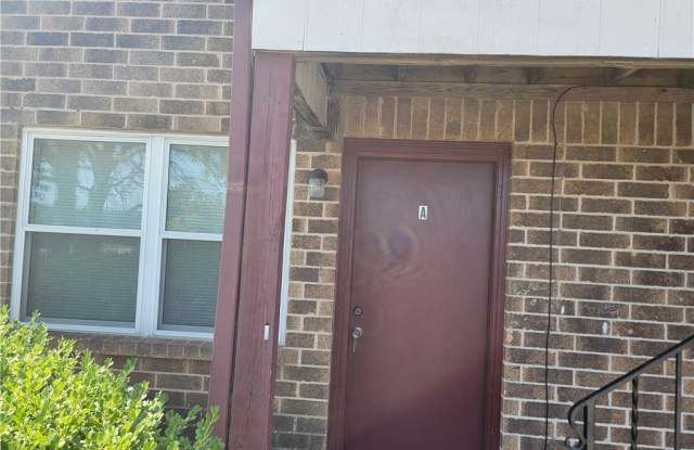 Photo of 1302 Brown Drive