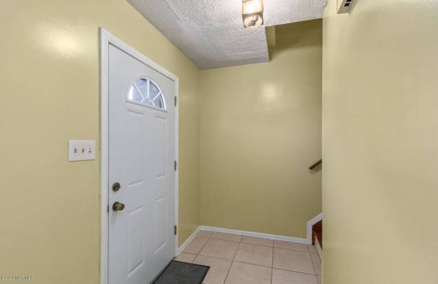 107 Palace Circle