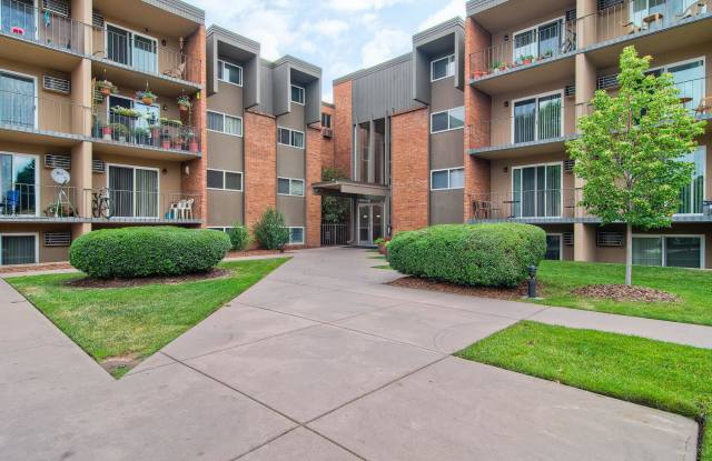 Glenlake Apartments