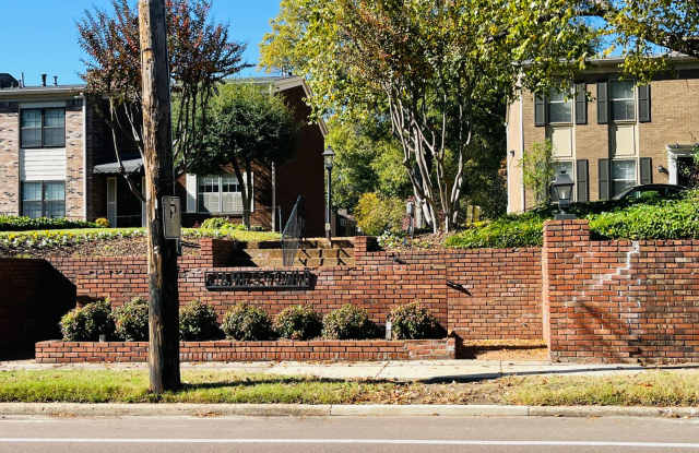 Photo of 3br/3ba Condo Located in Jamestown. Community pool! Pets are not allowed.