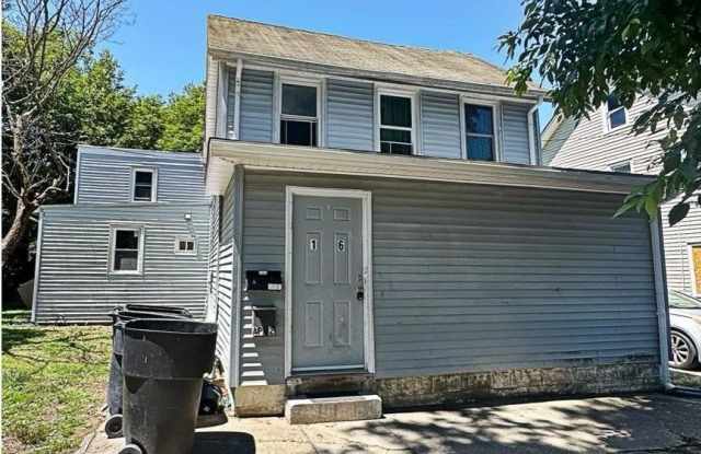 16 S NEW Street unit: Apt 1