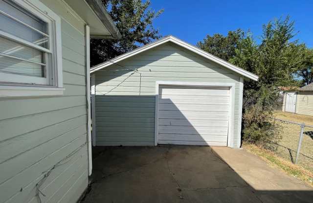 Spacious 4 bedroom home ready to rent!