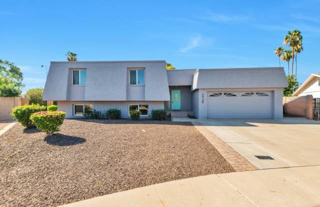 1735 E La Jolla - 5 Bed, 3 Bath, 2 Car Garage Large Lot